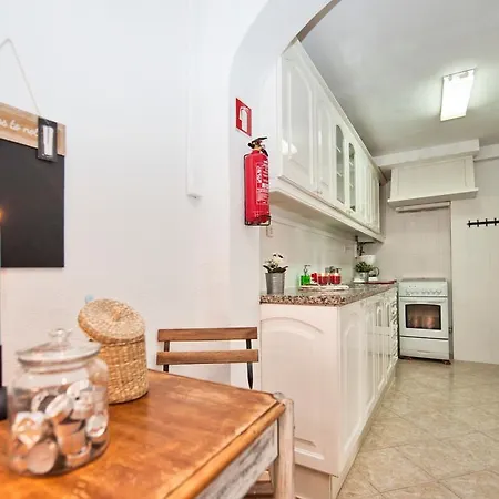 Close 2 Belem Apt Lisbon